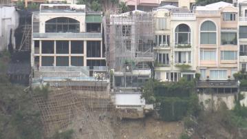 紅山半島四間山泥傾瀉位置獨立屋 僅一間正修繕僭建