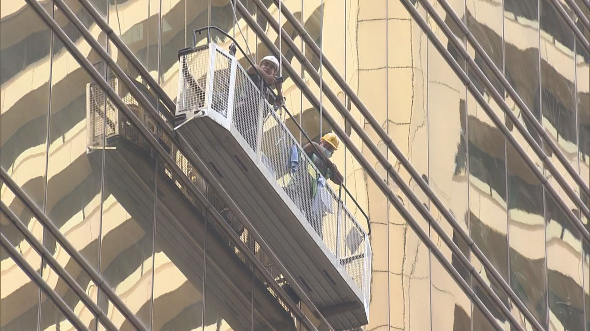 上環兩工人被困吊船獲救送院檢驗