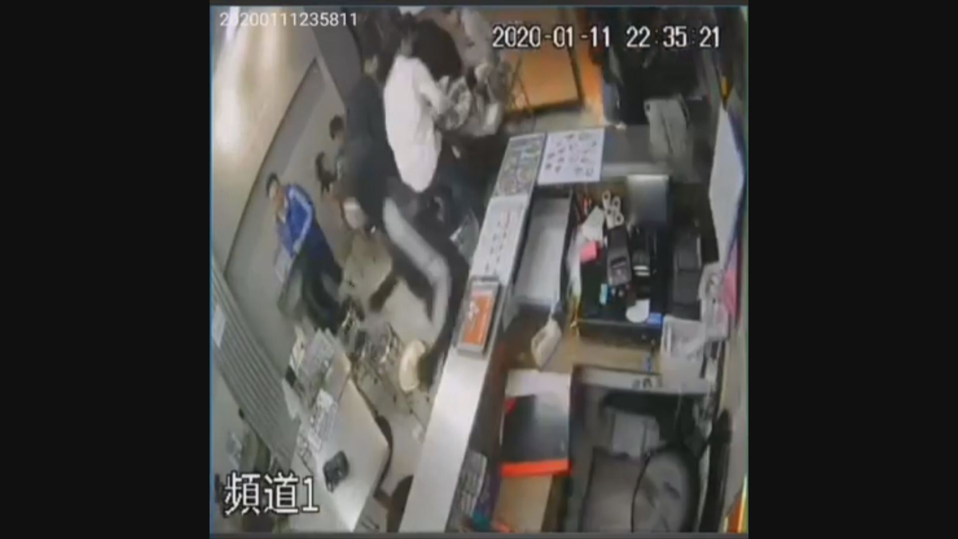 元朗及灣仔餐廳遭破壞　警方列刑毀暫無人被捕