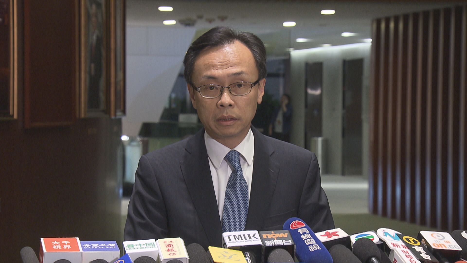 聶德權：復必泰疫苗抵港後保存期只有三至四個月