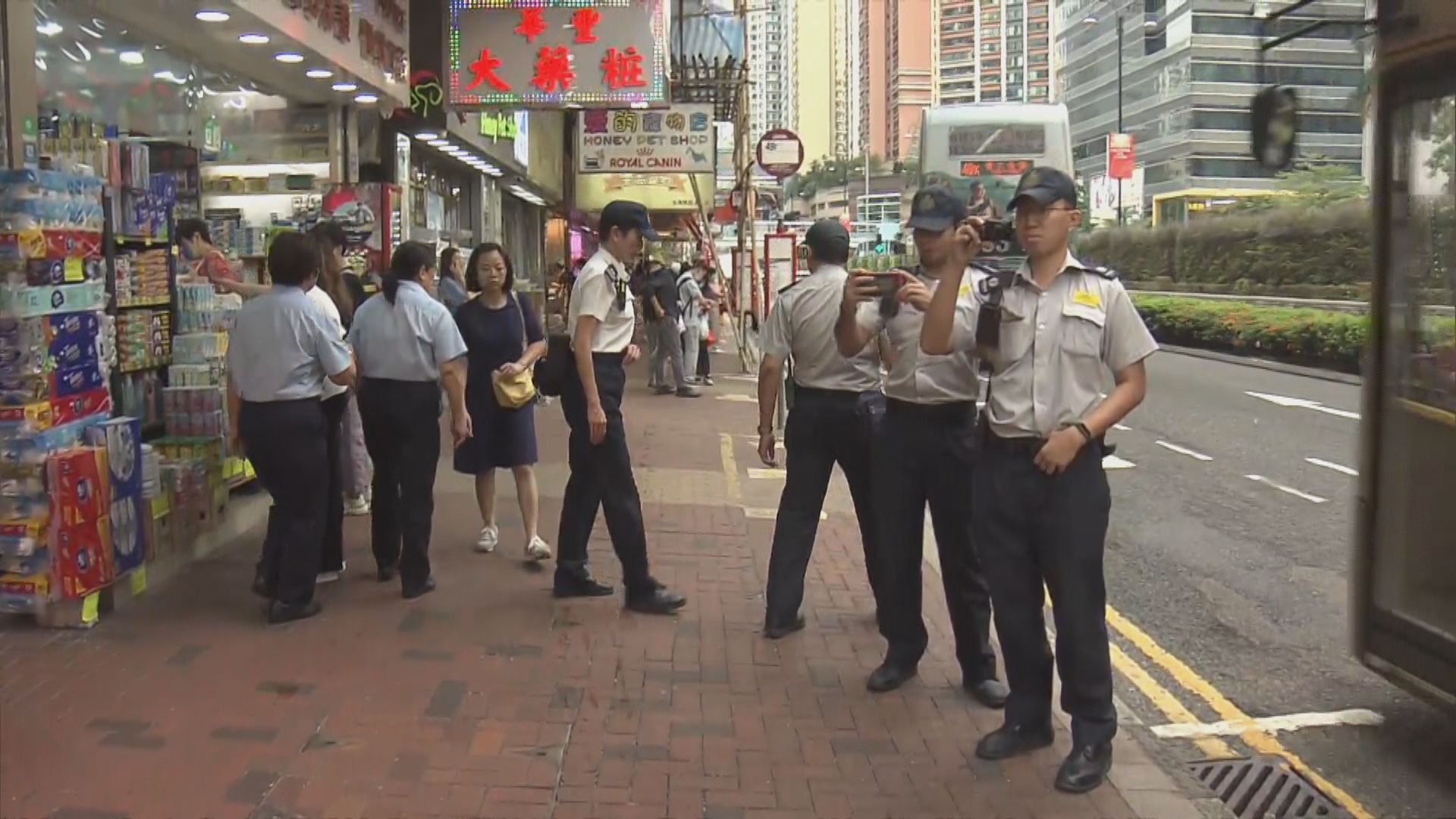 亂拋垃圾及店舖阻街提高定額罰款 有食環署人員指欠清晰指引