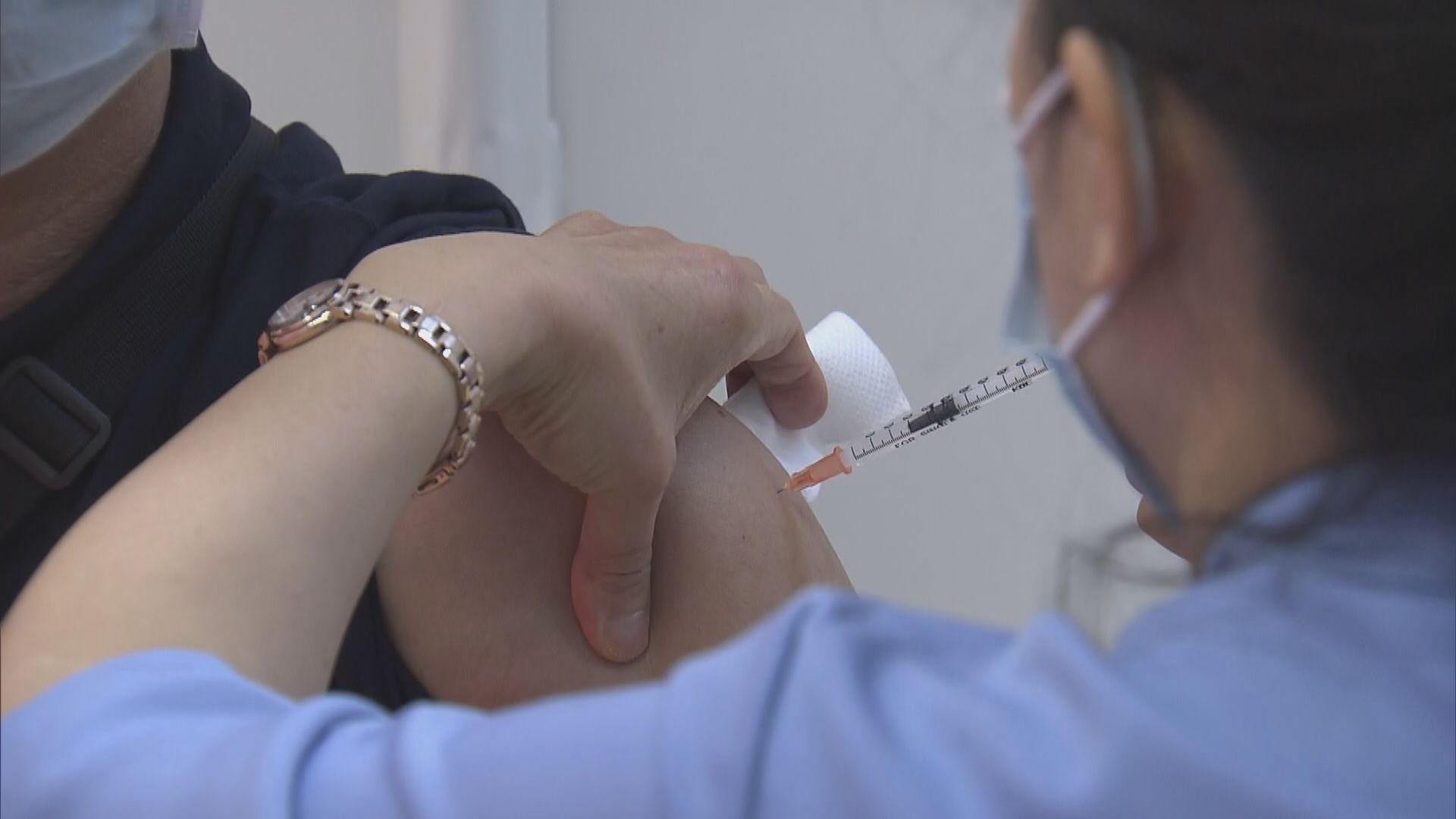 劉宇隆 : 若學校達七成接種率可全面復課