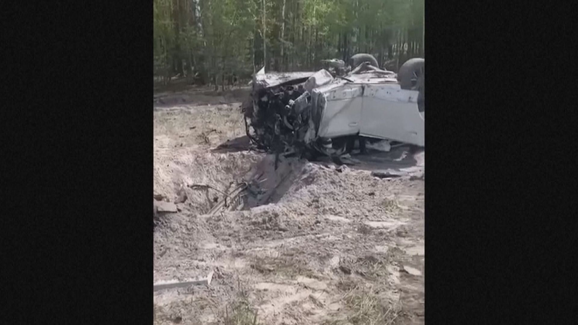 俄羅斯著名作家所乘汽車被炸司機死亡