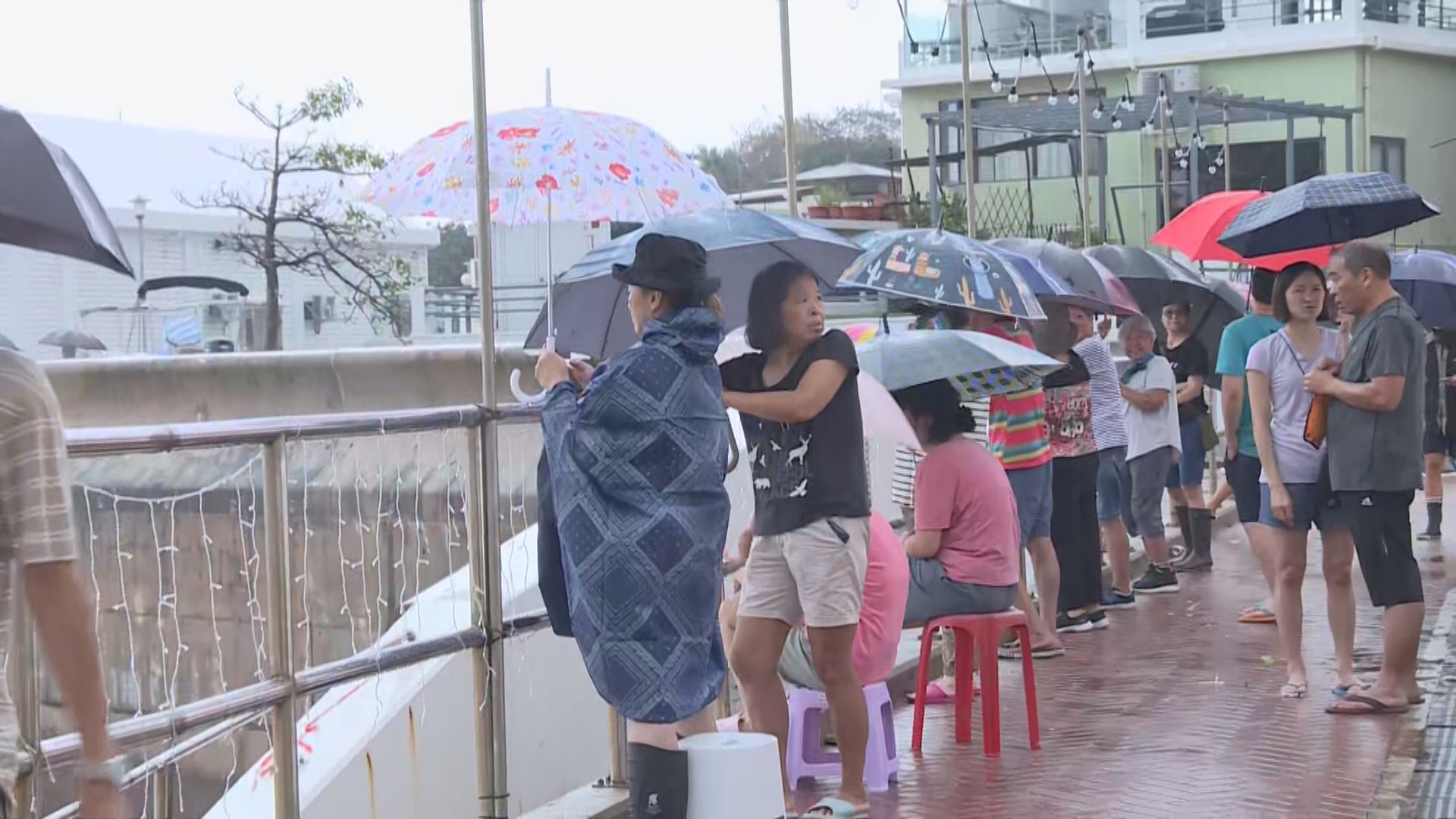 暴雨過後 石澳對外陸路交通斷裂