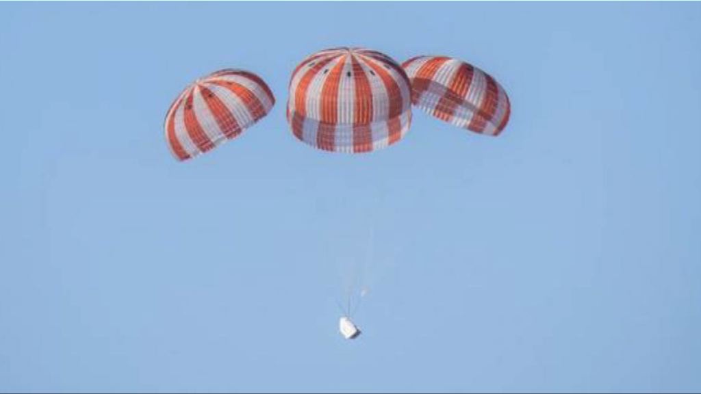 SpaceX貨運飛船返抵地球