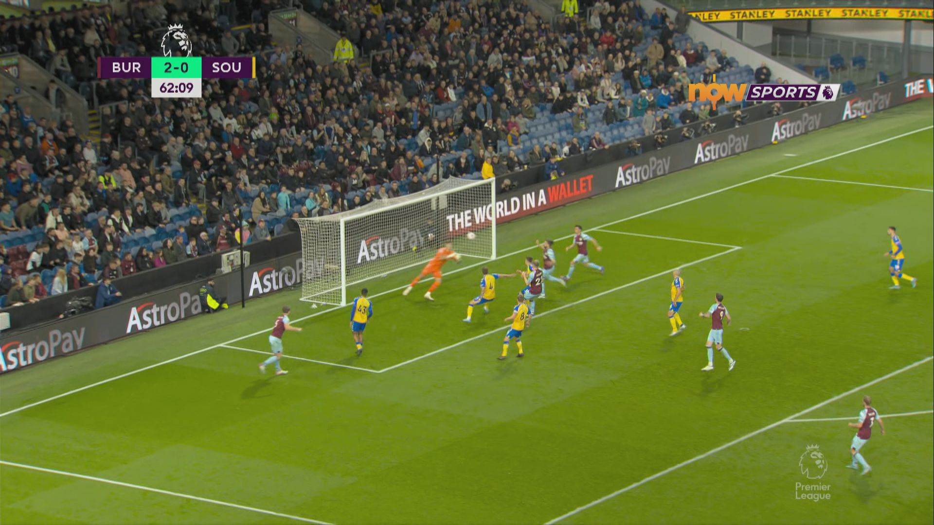 英超　般尼2：0修咸頓