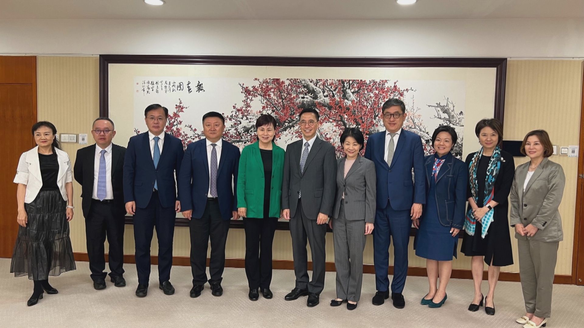 楊潤雄與深圳市領導會面　商討兩地文體旅合作