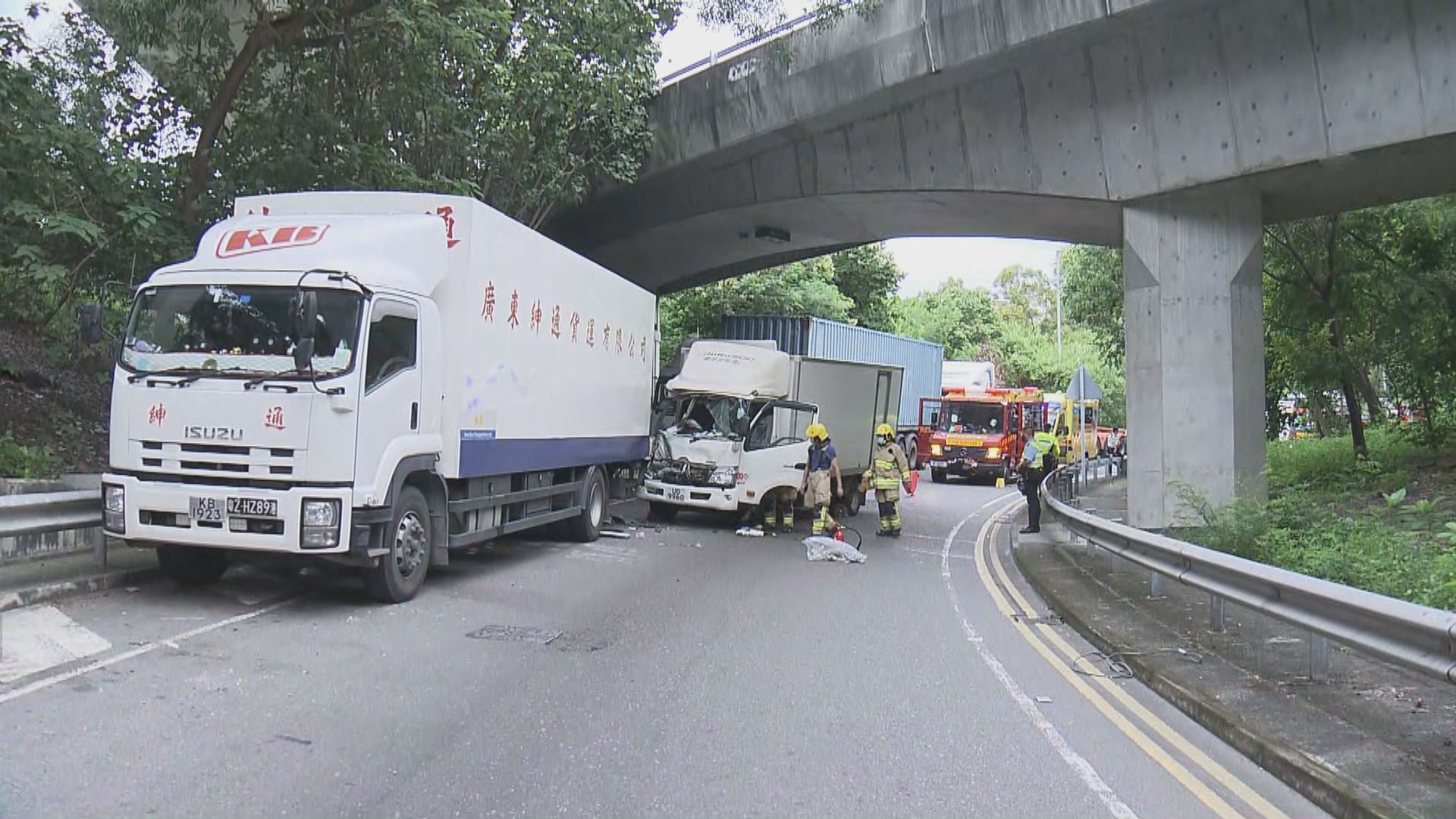 荔枝角兩貨車相撞釀一傷