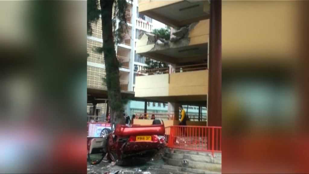 屯門私家車墮街女司機重傷