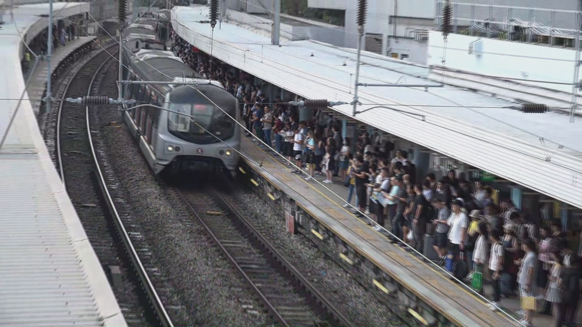 港鐵各綫正常　部分地區未有巴士
