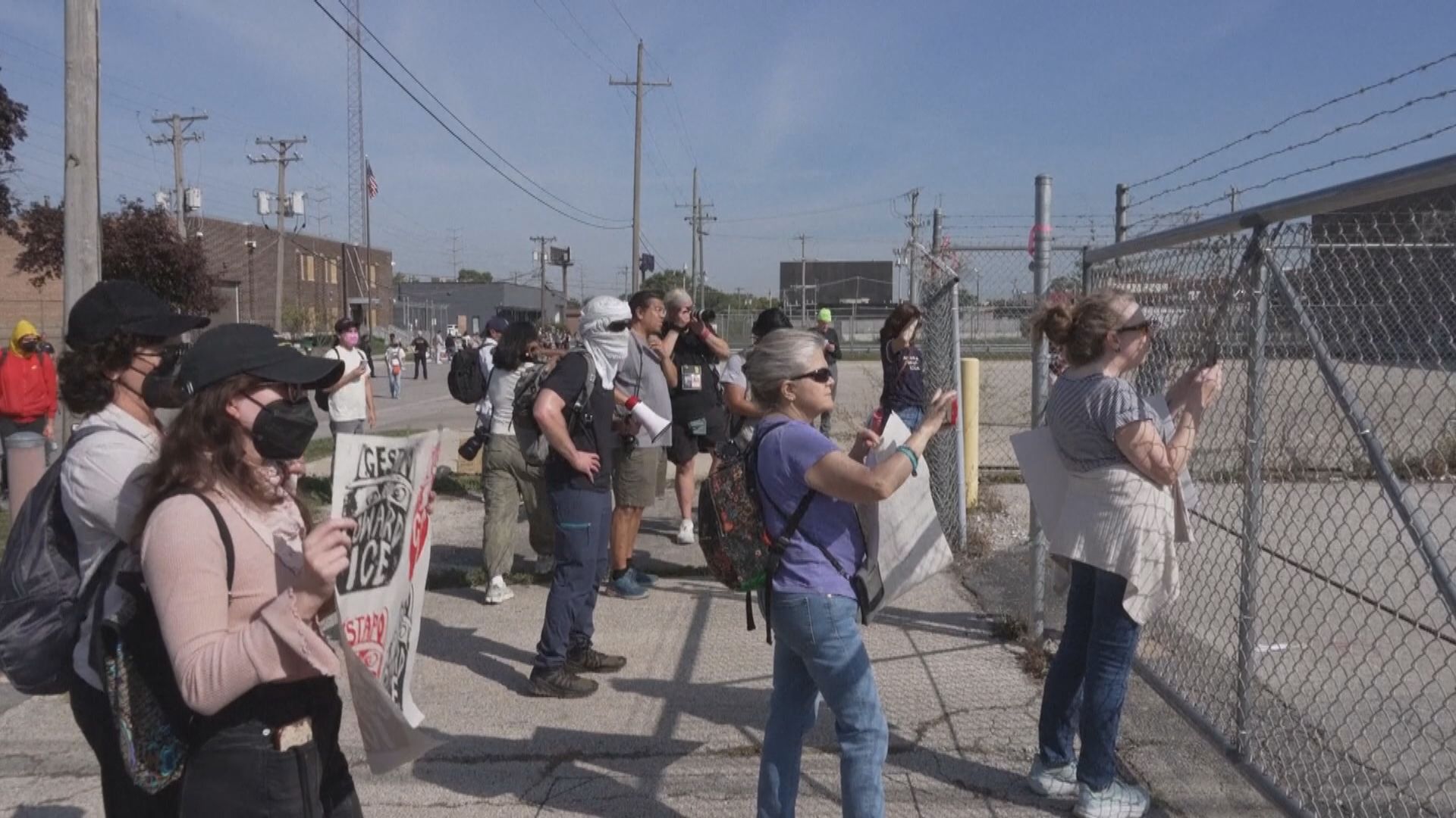 美國移民執法部門於芝加哥市郊開槍擊斃一名疑犯
