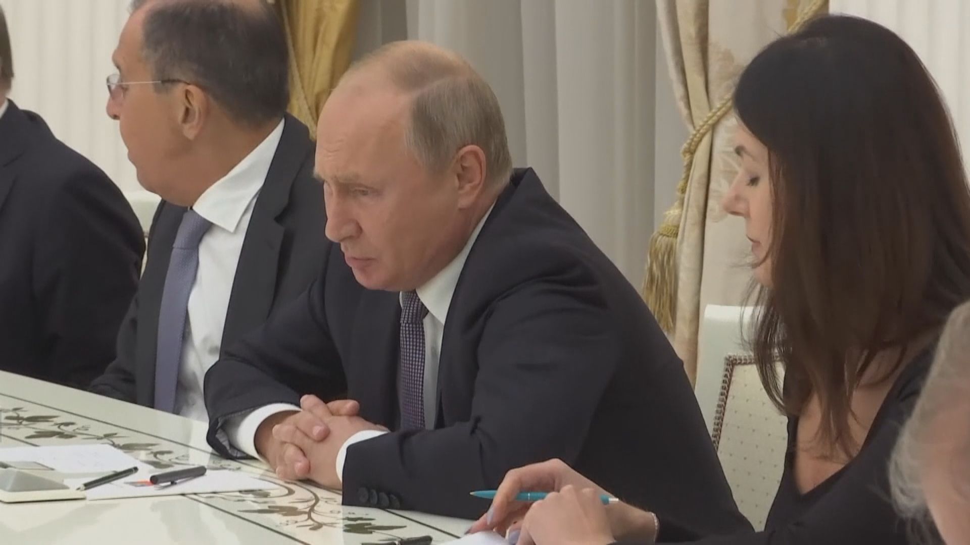 特朗普稱或不會在巴黎與普京會談