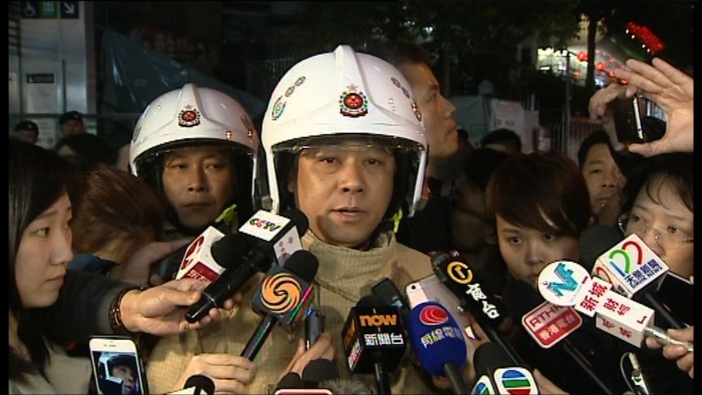 消防初步相信有人在車廂燃點助燃劑