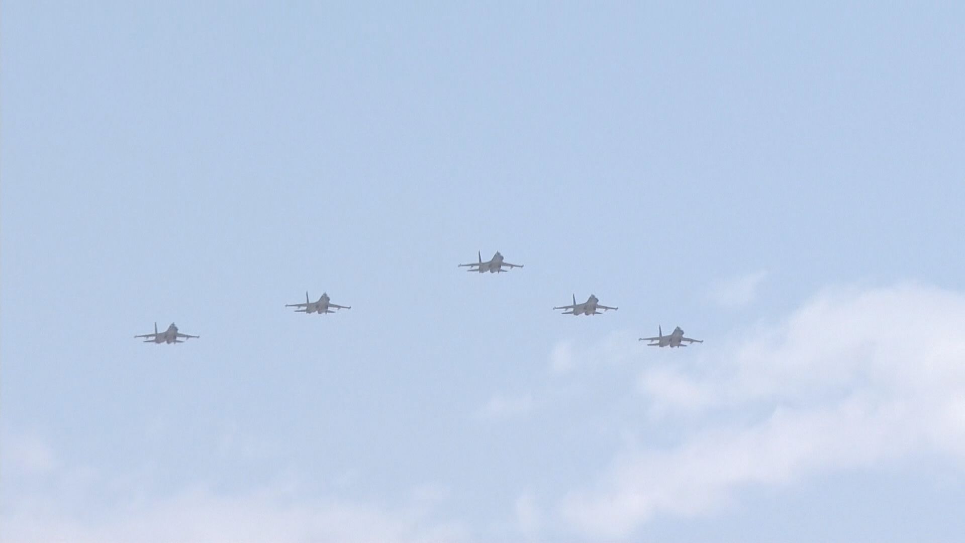 據報中美軍機同時現身台灣西南空域　