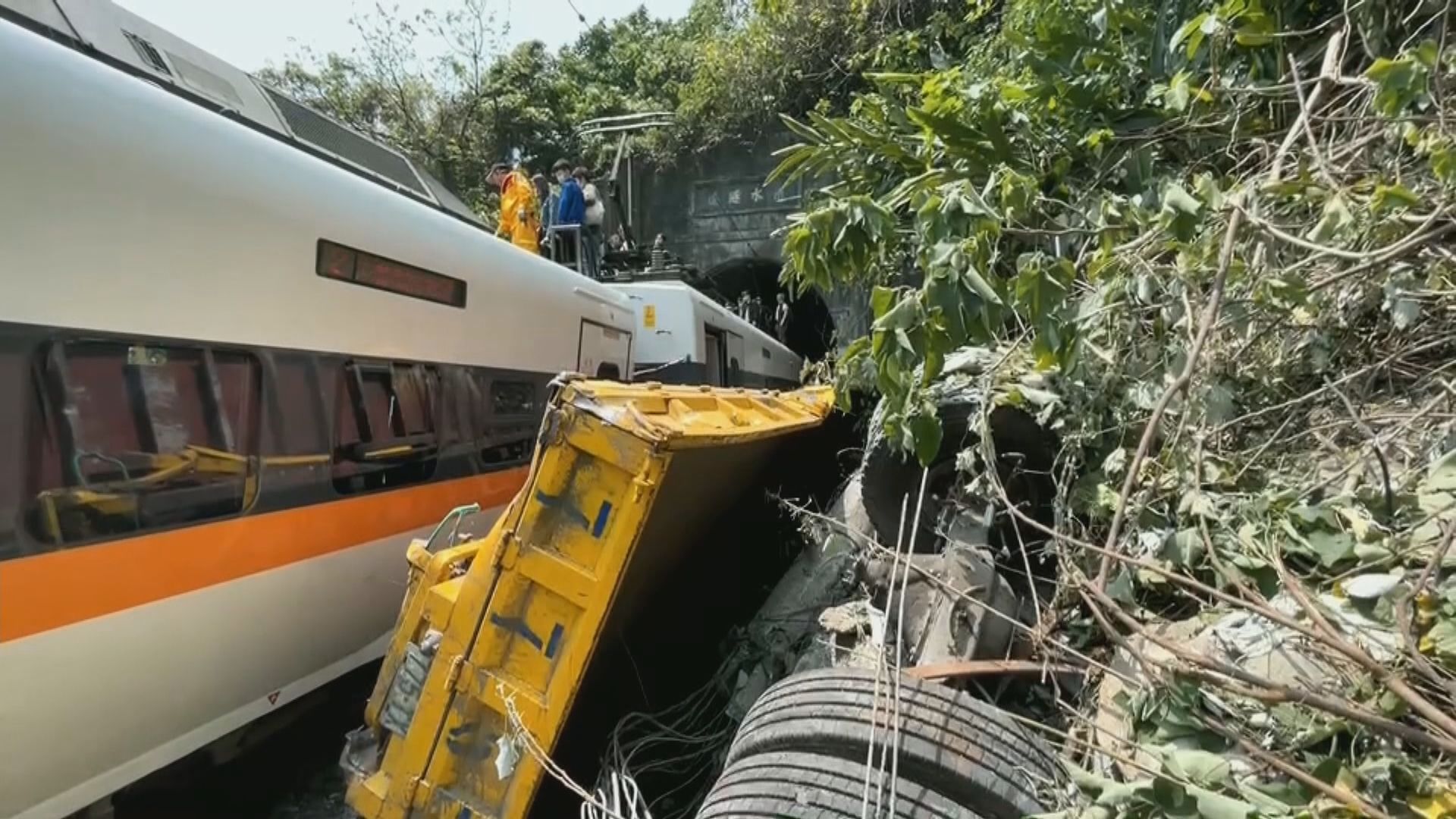 台鐵列車花蓮隧道出軌　據報最少36死逾60人傷