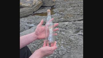 愛爾蘭有人發現漂流瓶中藏求救信　疑屬五年前失蹤台灣漁船