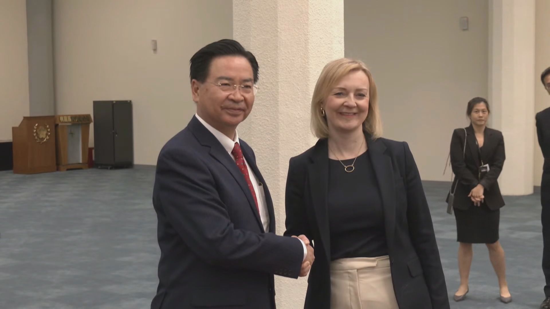 前英揆卓慧思抵台訪問五天