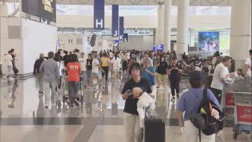 打風｜機管局：明日中午前基本上不會有客機離港　料航班全恢復需時一至兩天