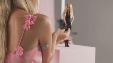 美泰首度推出糖尿病芭比娃娃　冀病童有共鳴及更自信