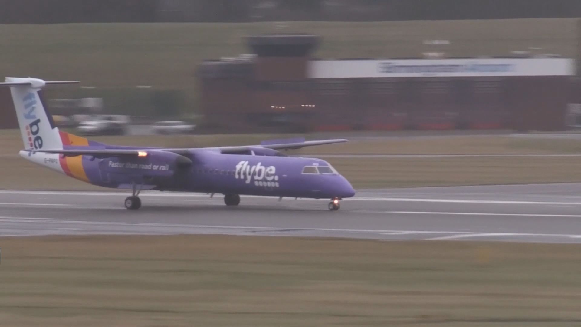 英國廉航弗萊比航空三年內第二度破產