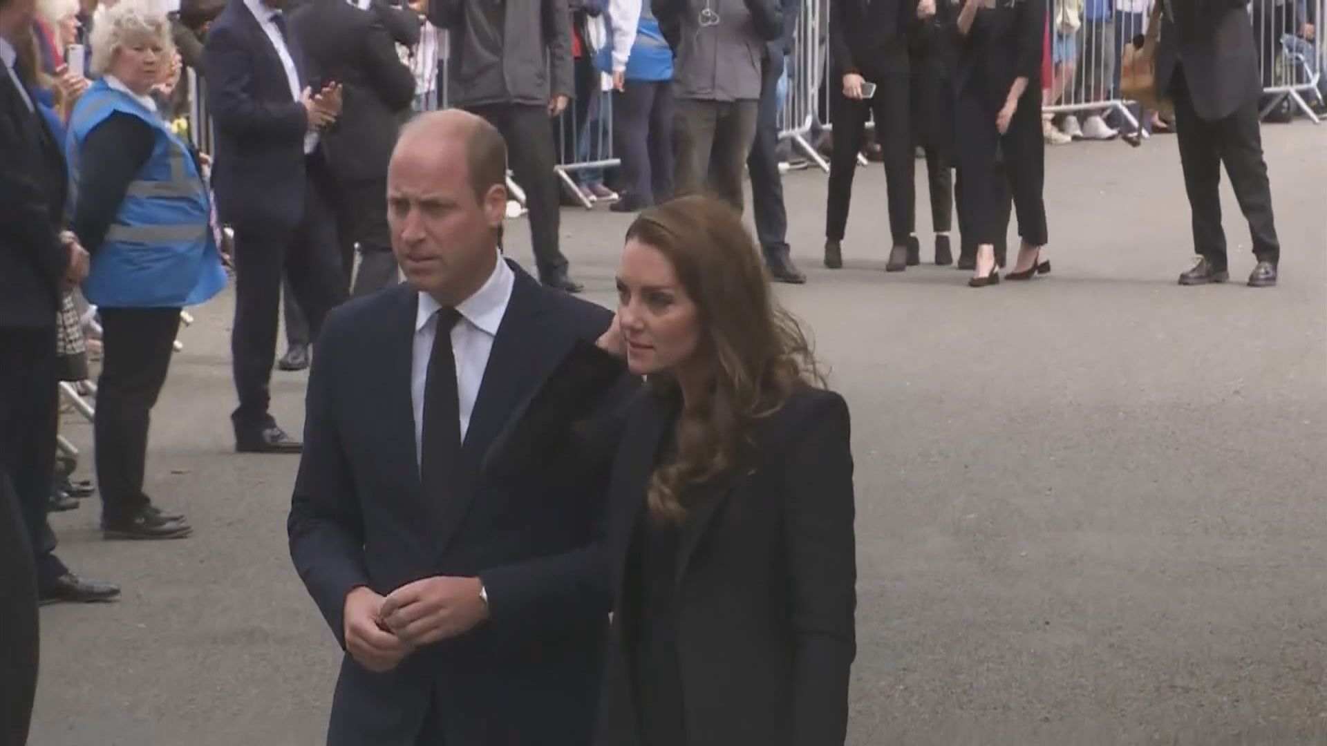 威廉稱為祖母移靈時候憶起亡母戴安娜