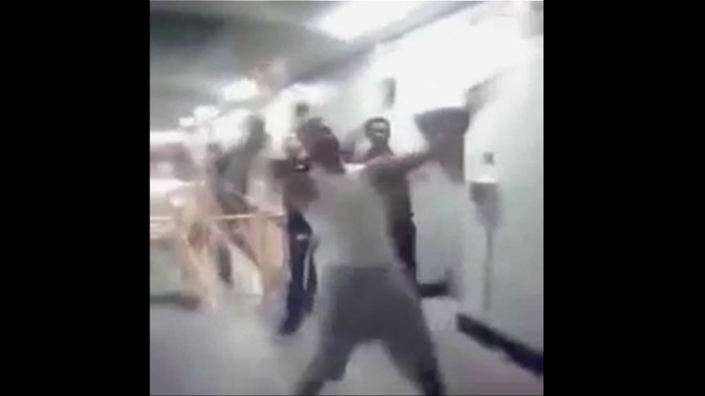 英國監獄二百名囚犯集體騷亂