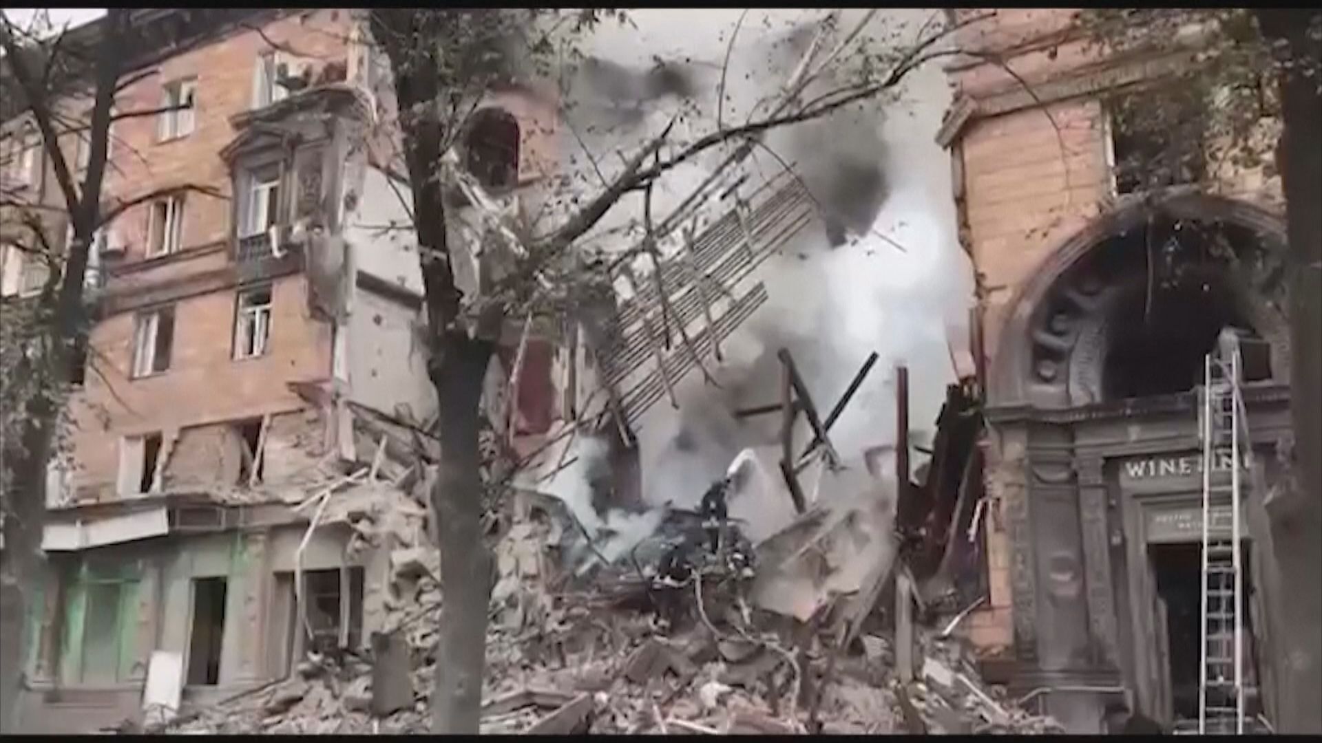 烏克蘭扎波羅熱遭受俄軍轟炸　最少一死七傷