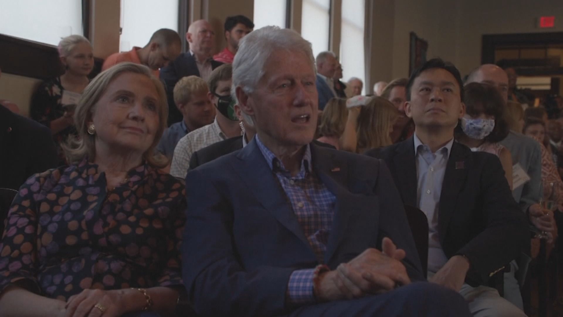 克林頓續留醫　預期周日出院