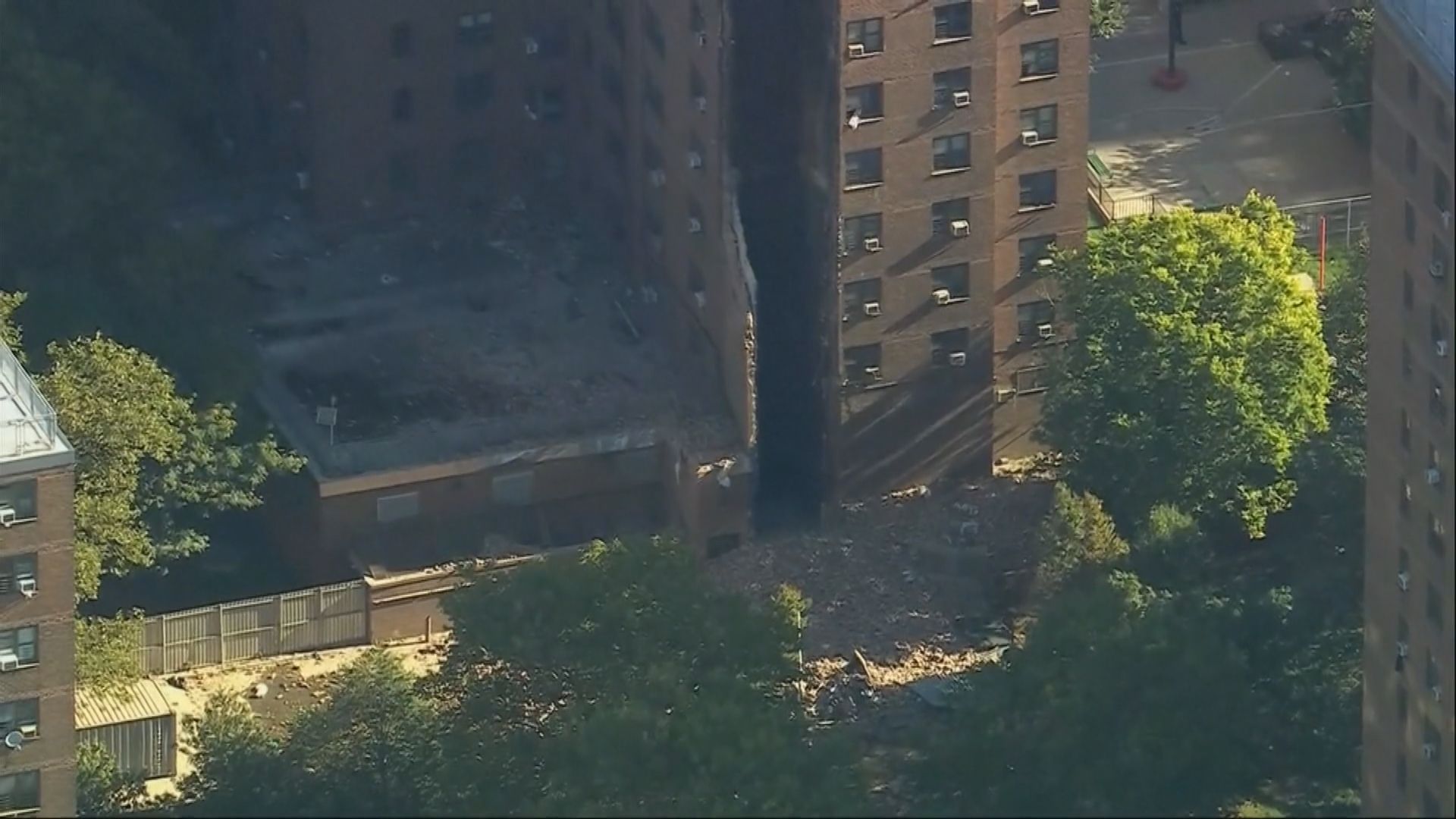 美國紐約住宅大廈局部倒塌　無人受傷