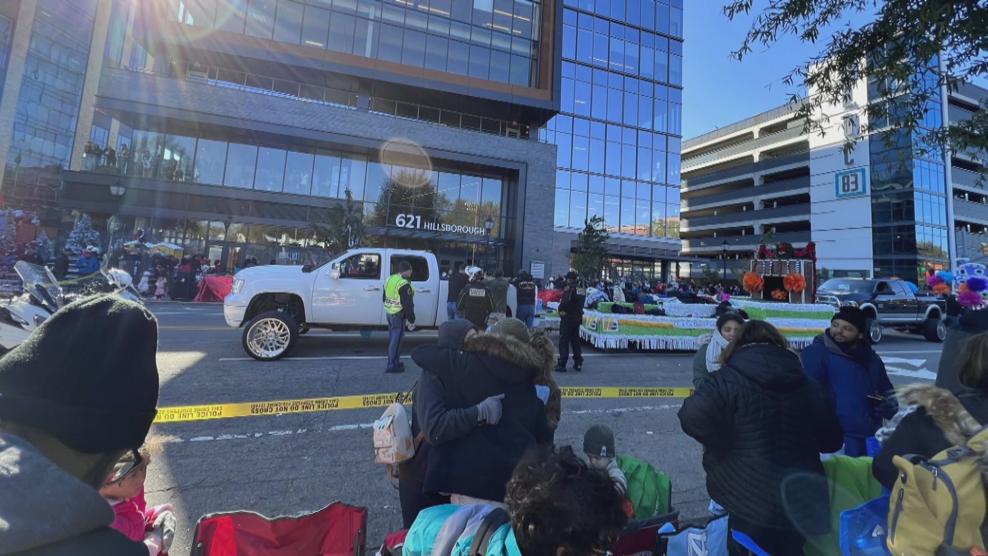 美國北卡州有貨車撞向聖誕巡遊隊伍釀一死