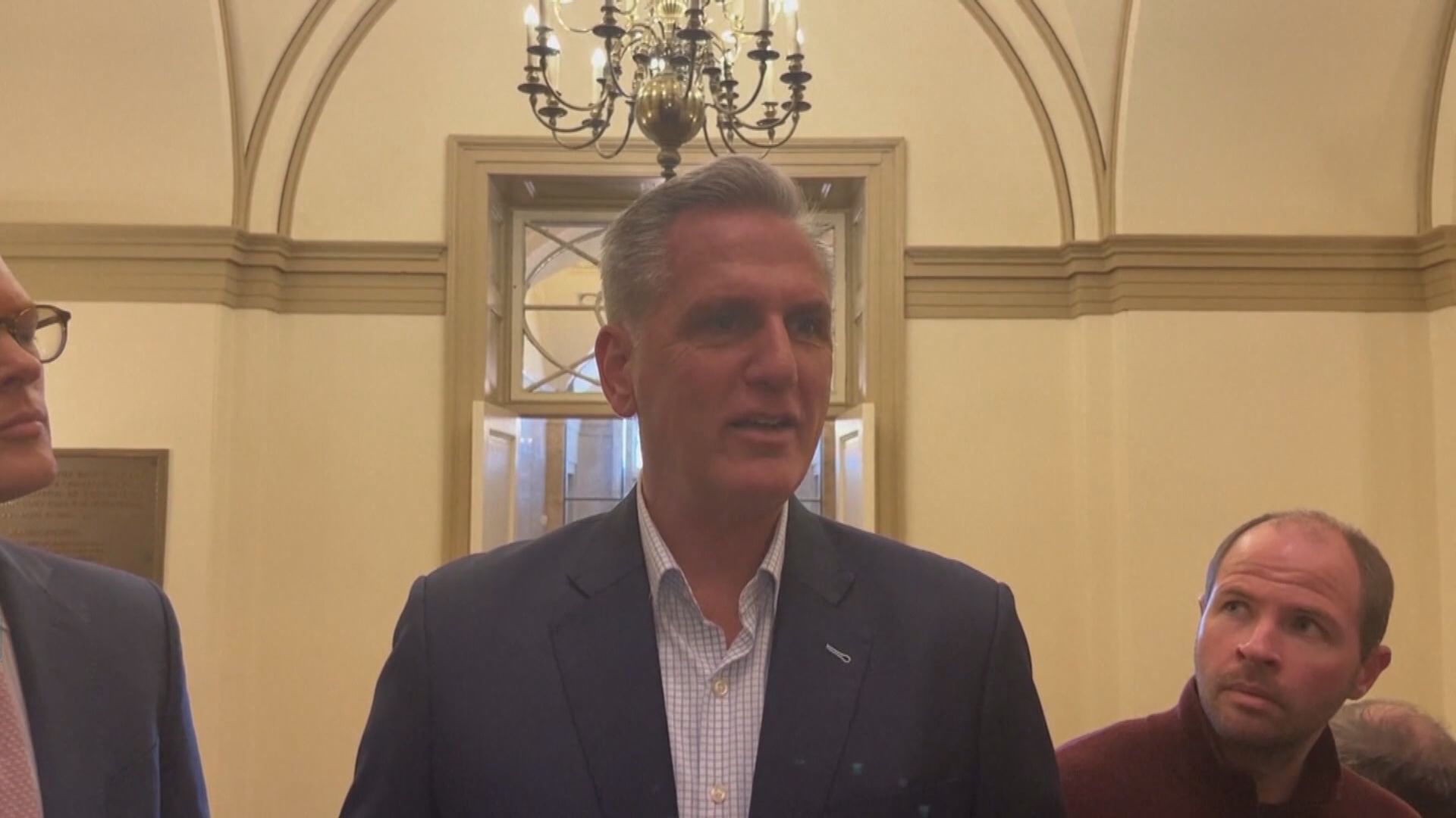 消息指拜登與麥卡錫再就提高債務上限通電話