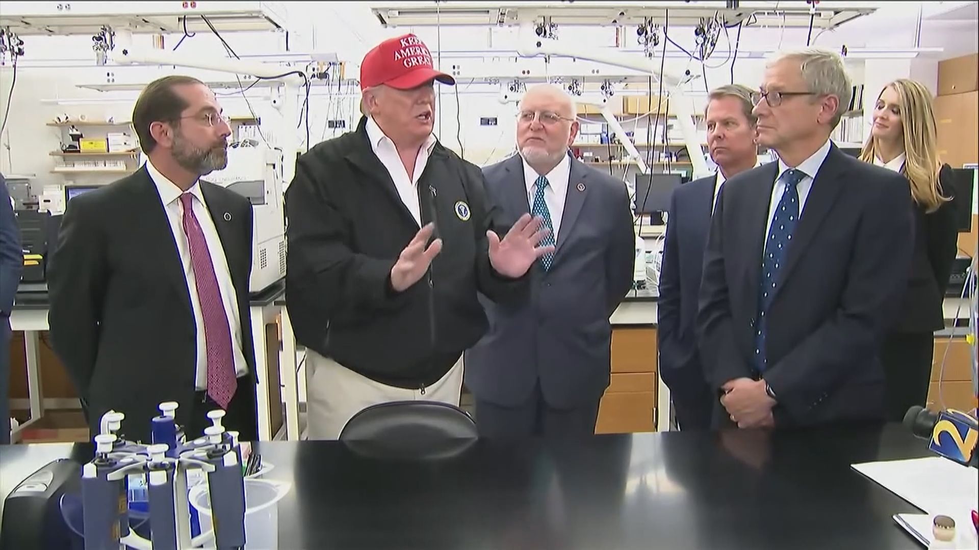 特朗普擬推減免薪俸稅等紓困措施　民主黨自訂紓困方案