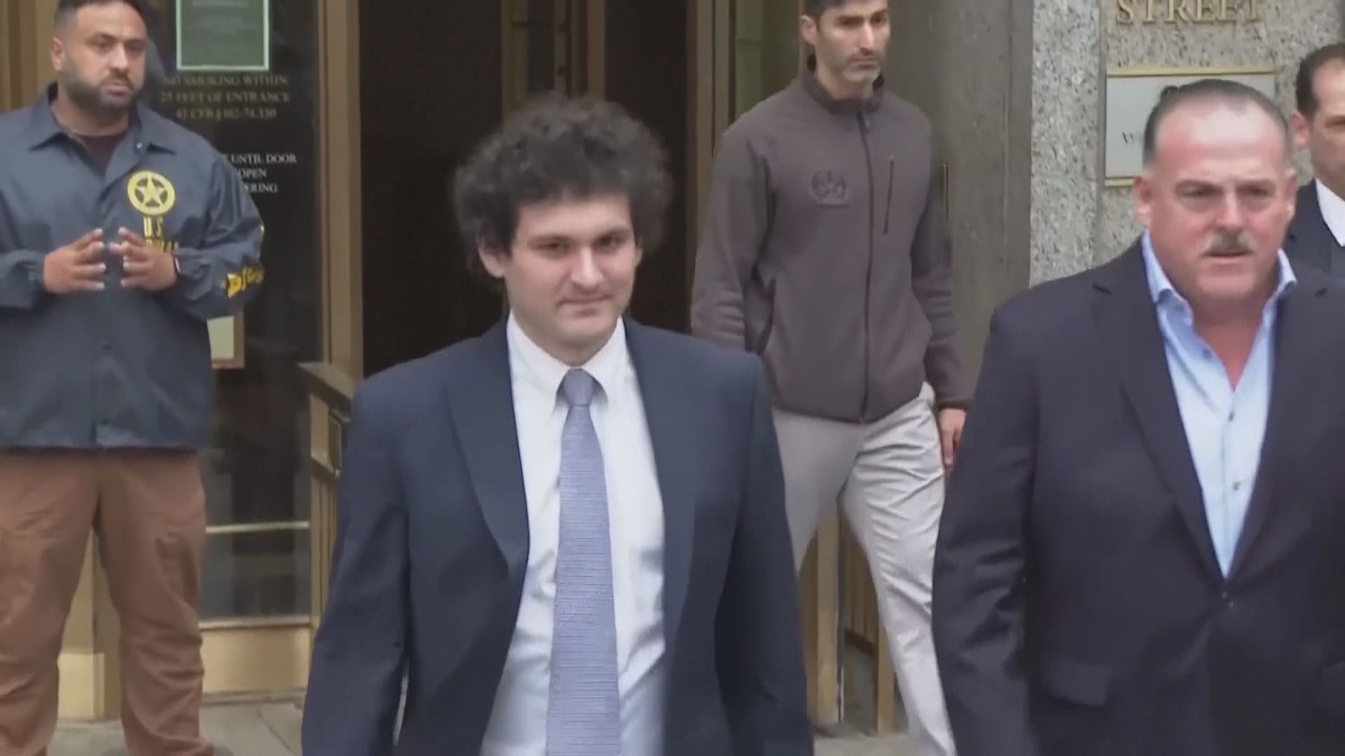 FTX創辦人弗里德因詐騙等罪被判囚25年| Now 新聞