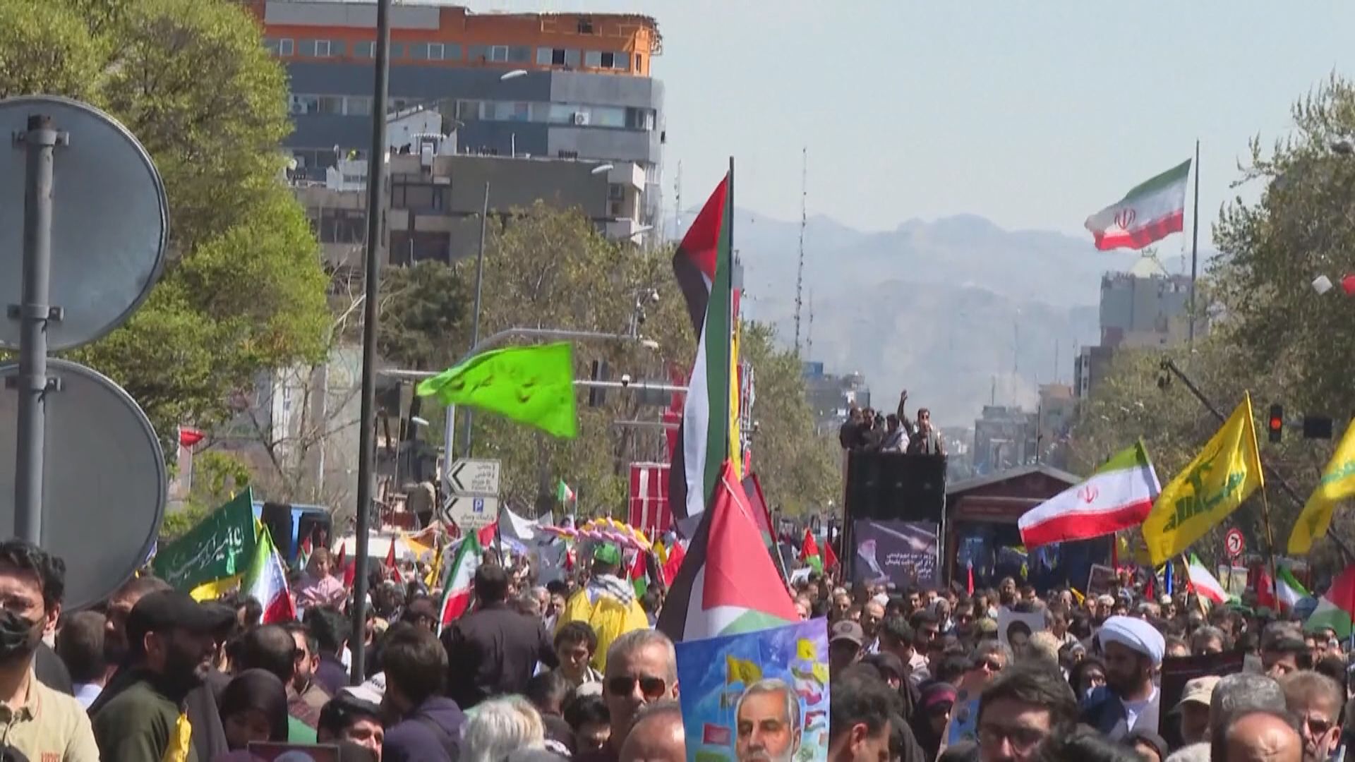 美國加緊準備伊朗可能發動攻擊 伊朗黎巴嫩民眾趁聖城日遊行聲援巴人