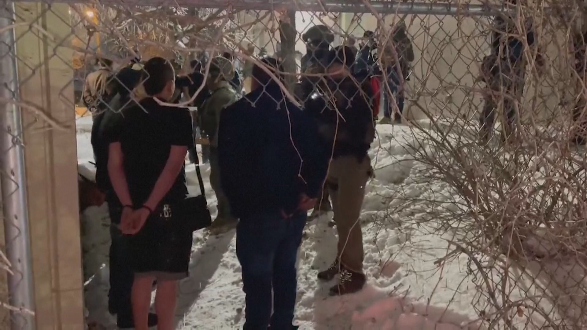 美國最高法院暫緩驅逐未定罪懷疑委內瑞拉幫派分子出境