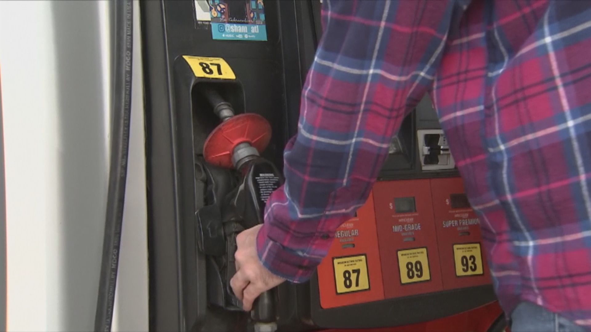 美國東岸汽油供應仍然緊張　華盛頓近九成油站汽油售罄