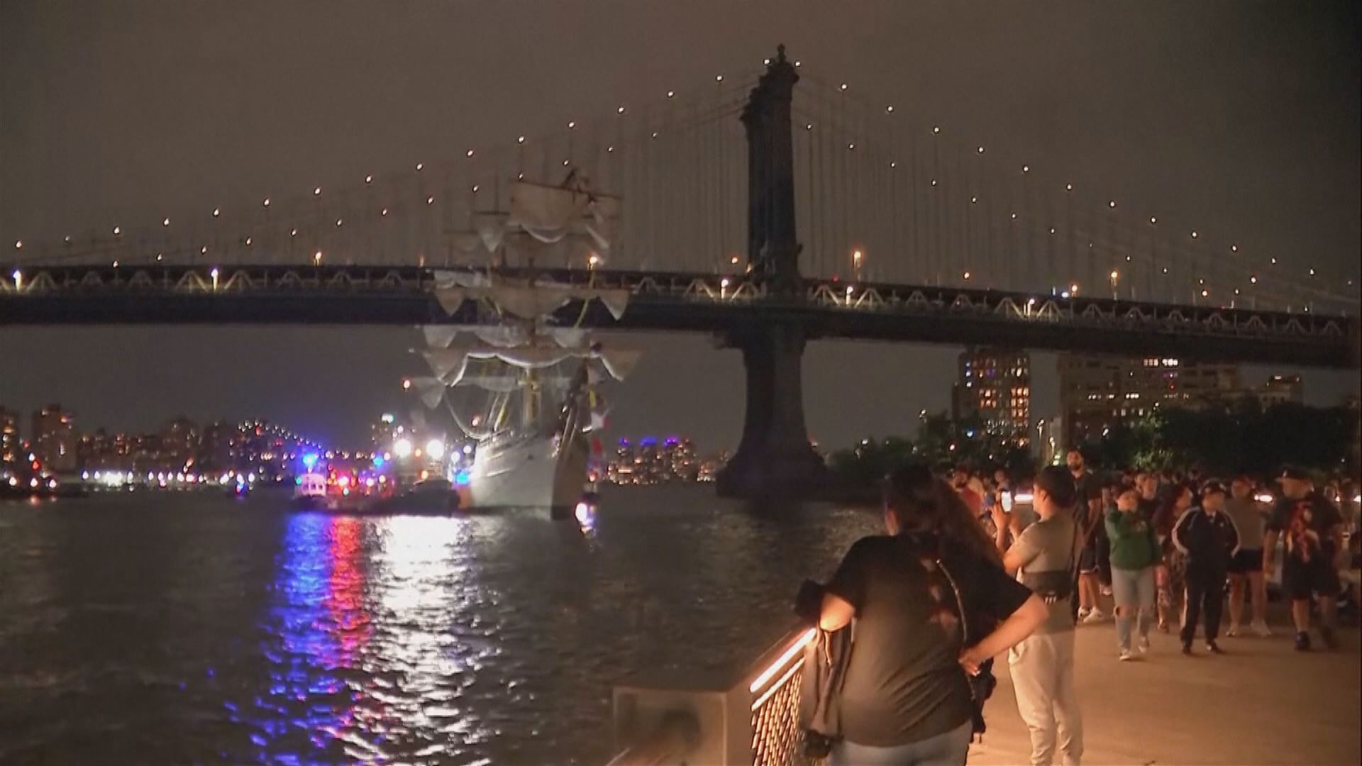 墨西哥海軍大型帆船撞上紐約布魯克林大橋　至少2死19傷