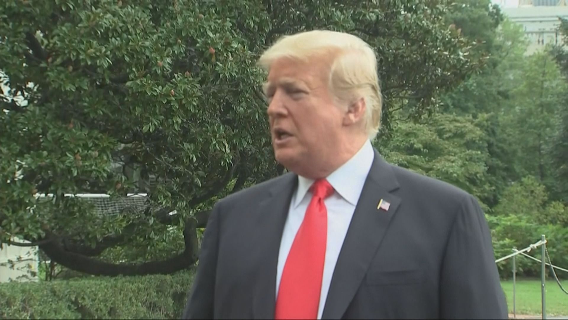 特朗普指不會革除羅森斯坦職務