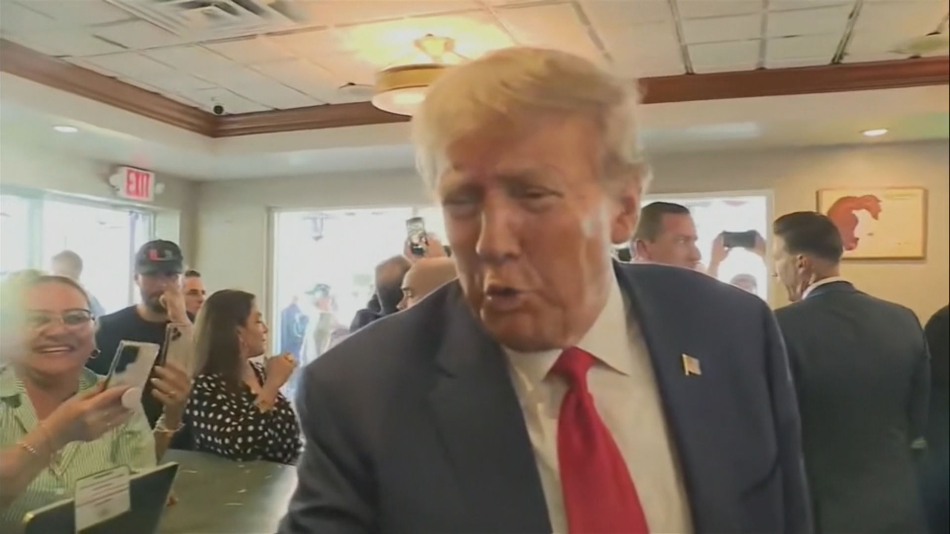 特朗普應訊不當處理機密文件案 否認全部控罪