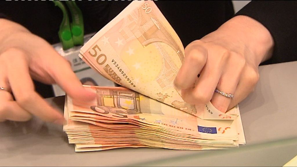 油價下挫　商品貨幣受壓