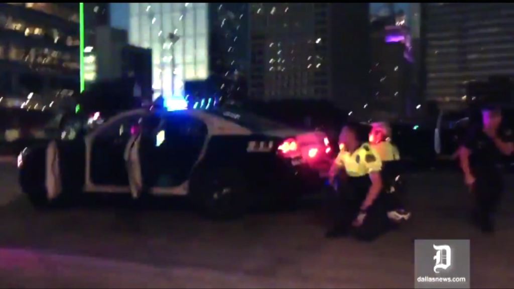 達拉斯示威警員遭槍擊四死　一疑犯被捕