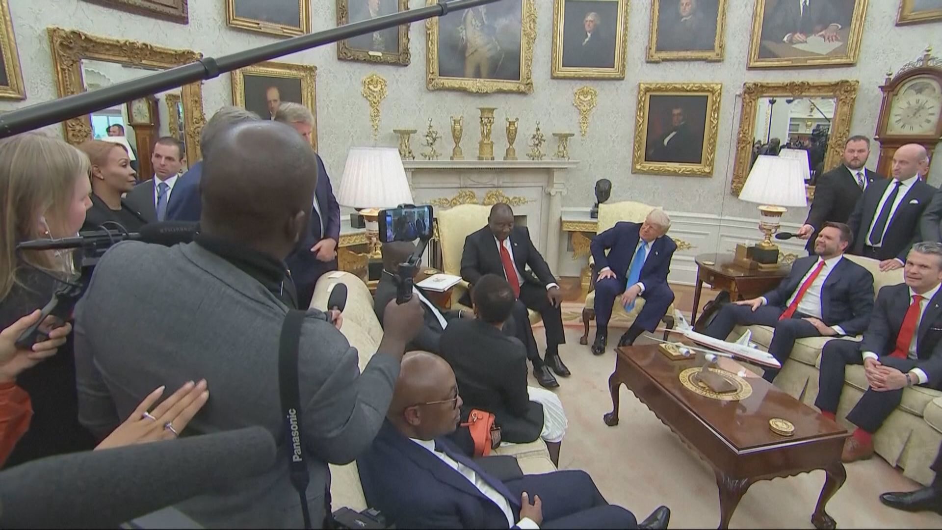 特朗普堅稱南非白人農民被屠殺　路透社：所引用報道與南非無關