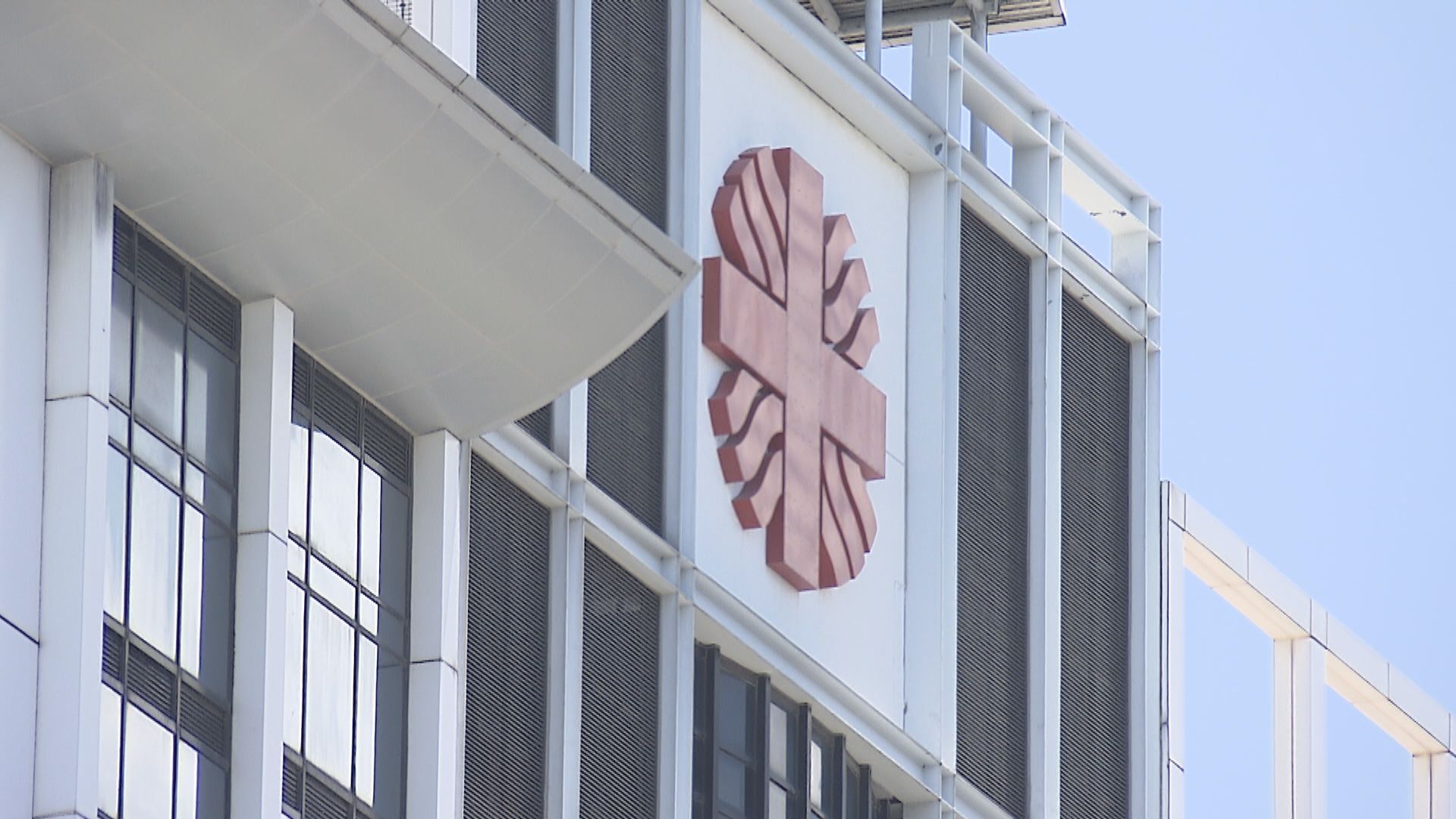 明愛醫院一名新冠病人抽風系統更換期間接受檢查