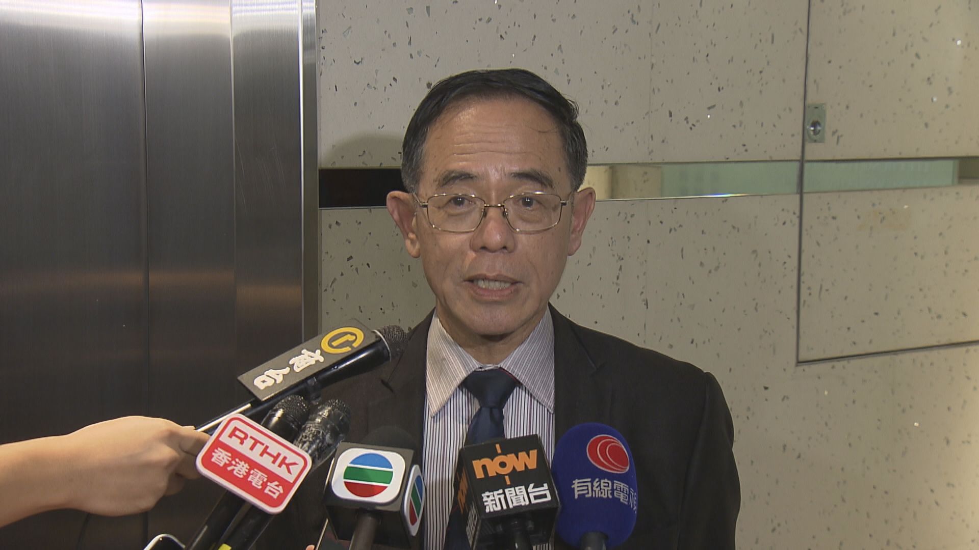 何仲平相信未來一周口罩供應可較正常