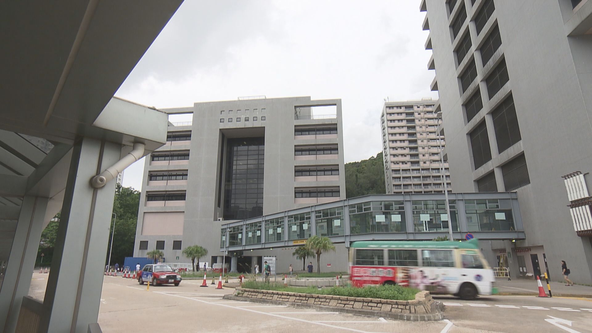 消息：菲傭因肺花情況持續　再做病毒檢測呈陽性