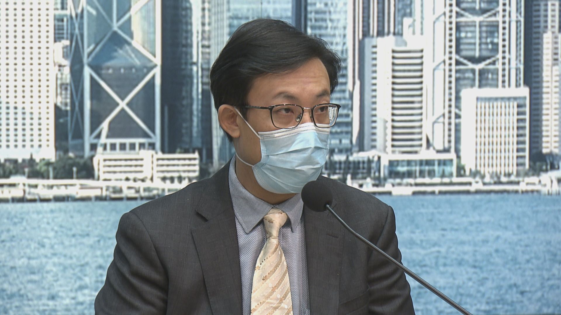 本港增1347宗確診　醫管局：超出負荷將優先接收長者、兒童及嚴重患者