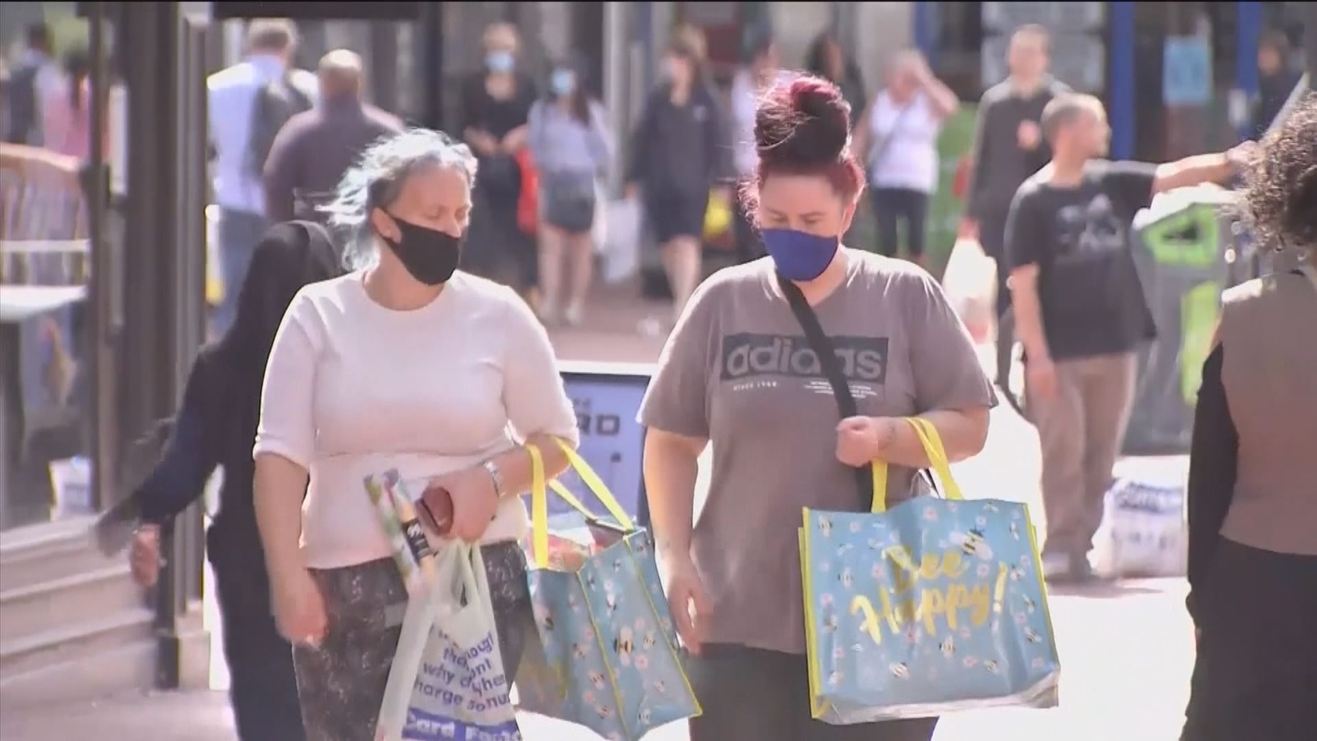 英國疫情持續反彈　逾4萬8千人確診