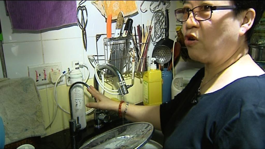 啟晴邨居民冀負責部門不要推卸責任