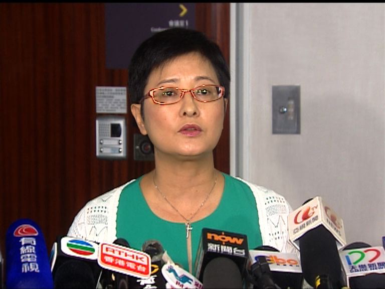 黃碧雲不滿花九個月調查食水含鉛事件