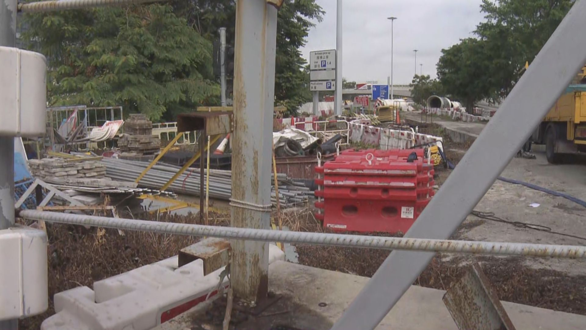 赤鱲角兩名工人墮沙井不治